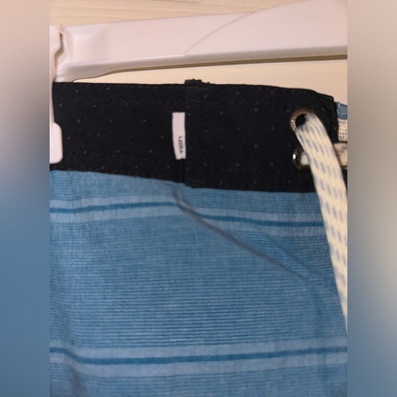 Vuori men’s blue drawstring swim shorts 32 beach summer vacation - Picture 4 of 12